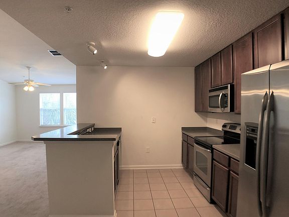 4th image of 8188 Cabin Lake Cir #2109