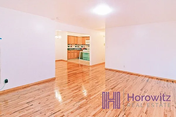 Rented by Horowitz Real Estate | media 21