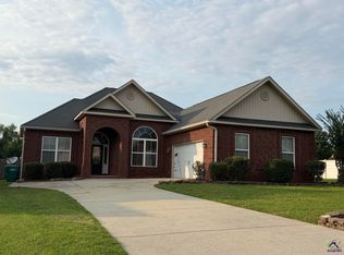 600 Trails End Cir, Bonaire, GA 31005