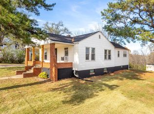 1131 Fox Farm Rd, Festus, MO 63028