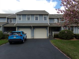 34 Betsy Ross Cir UNIT 34, Sturbridge, MA 01566