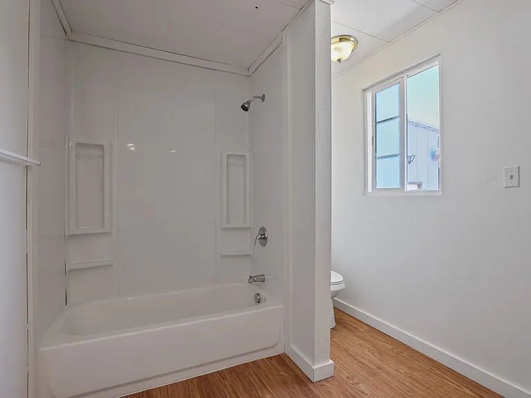 12 N 2162 W — Photo 23