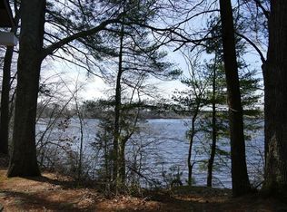 10 Baker Ct, Halifax, MA 02338