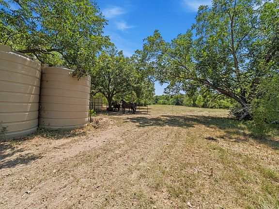 3rd image of 37585 Porter Ln