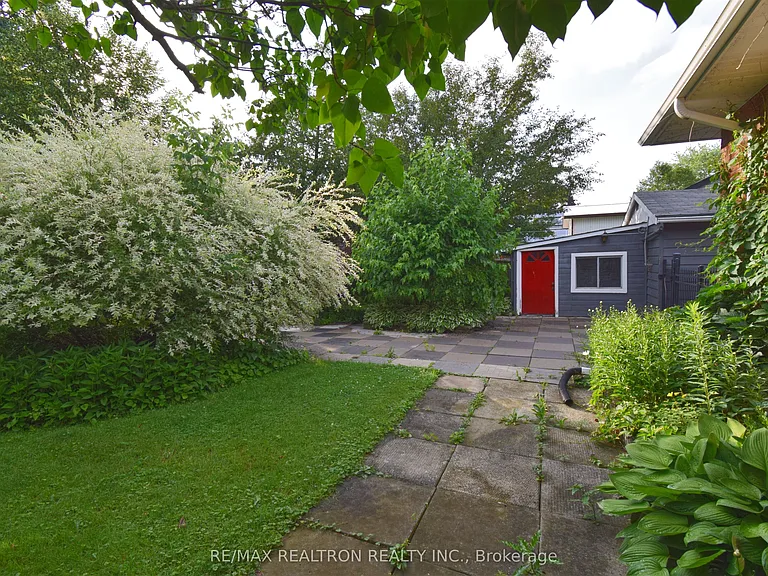 250 Meadow Rd — Photo 33