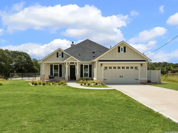 109 Serapia Garza, Blanco, TX 78606