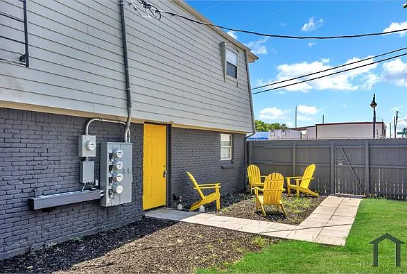 901 Bessie St #205 — Photo 42
