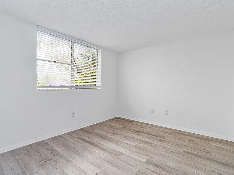 Bedroom Space 2 (Web Quality) - Vista Shores