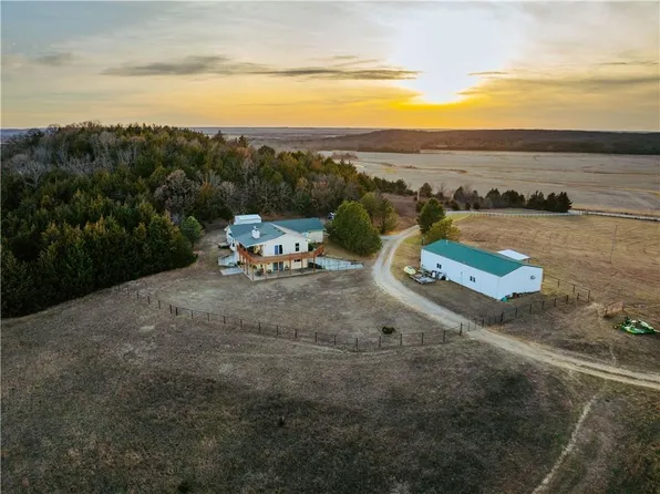 15783 Clay Rd, Fredonia, KS 66736