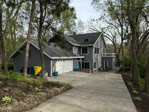 21 Bittersweet Ln, Portage, IN 46368