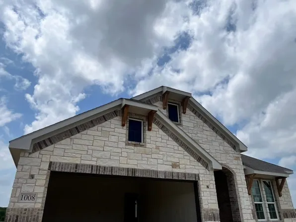 1008 Elmstead Dr, Wht Settlemt, TX 76108