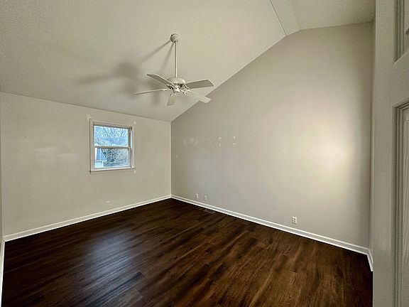 5th image of 205 Copper Hill Dr