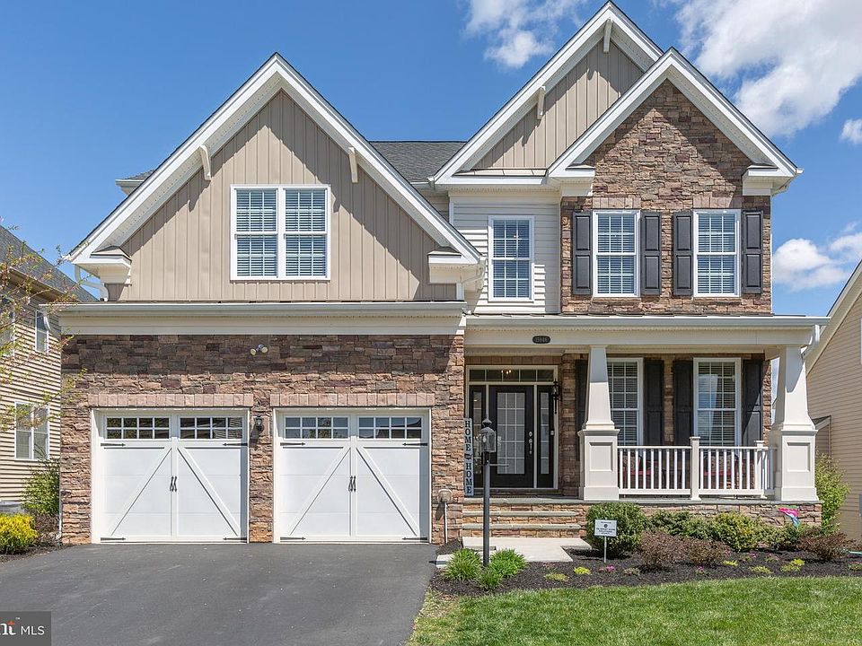 1st image of 15946 Paynes Farm Dr