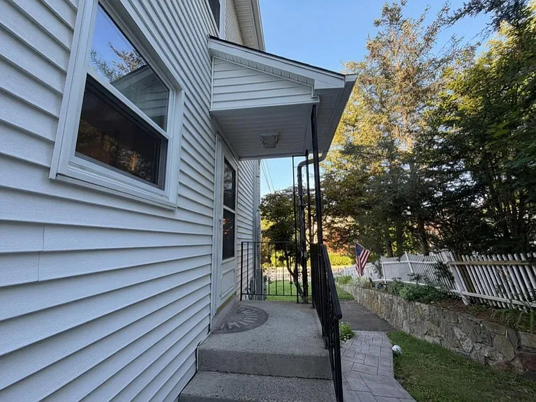 50 Lincoln Ave #1-A — Photo 8