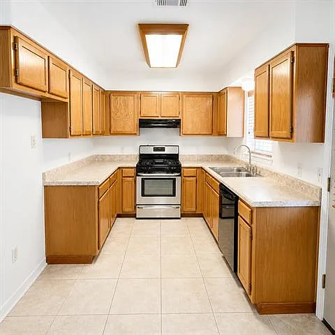 205 Omega St #A — Photo 4