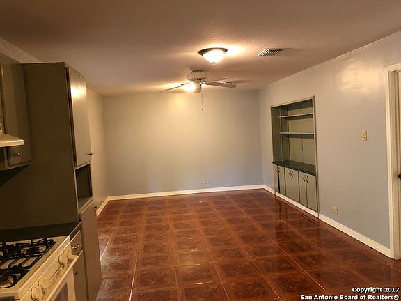 5th image of 4603 Warpath St