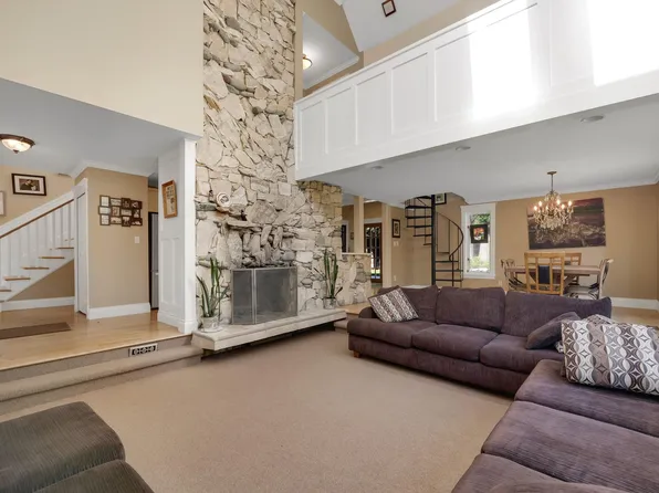 1159 Axen Rd, Squamish, BC V0N 1H0