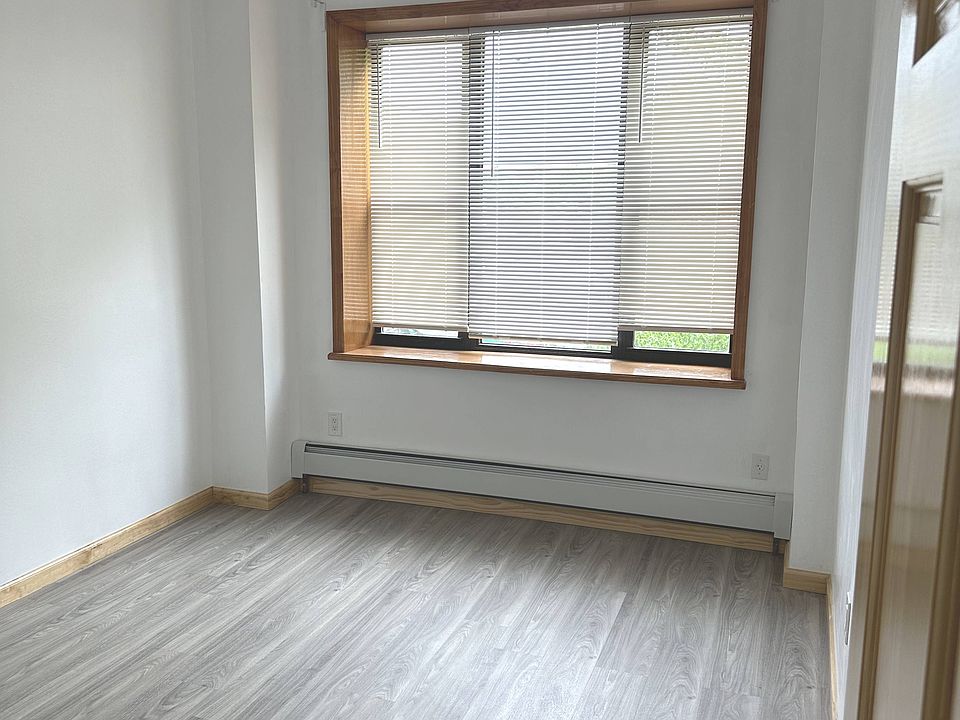 New bedroom - front left - picture 1