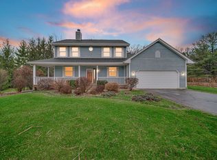 692 Harvest Rd, Valparaiso, IN 46383