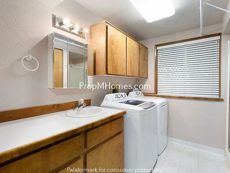 16524 SE Gordon St — Photo 20