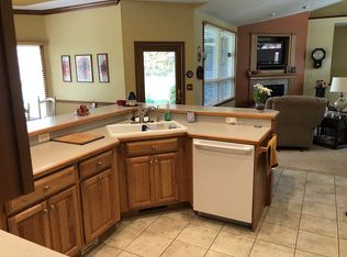 61710 Raintree Blvd, Sturgis, MI 49091