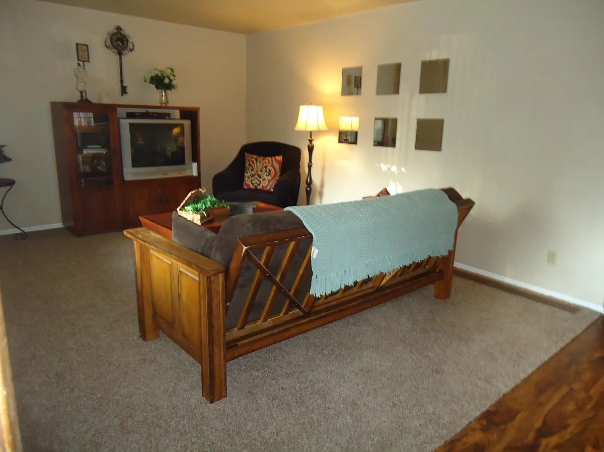 1108 Cypress Drive — Photo 4