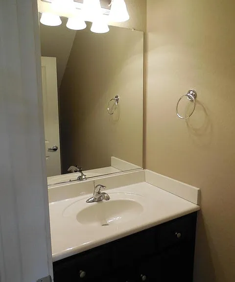 1131 E Cedar St — Photo 23