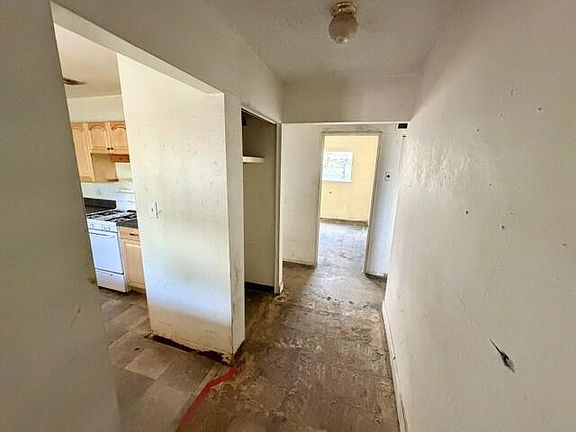 3rd image of 713 Washington Ave