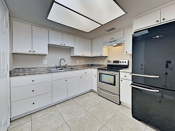 5th image of 6848 N 81st Ln