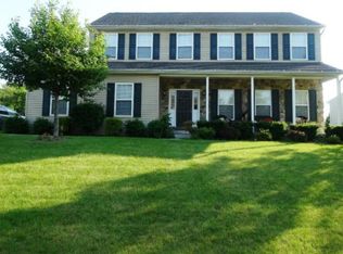 1596 Silo Hill Ln, Breinigsville, PA 18031