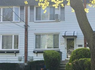 14942 258th St, Jamaica, NY 11422