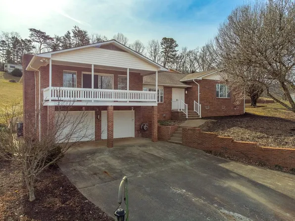 71 June Rd, Franklin, NC 28734