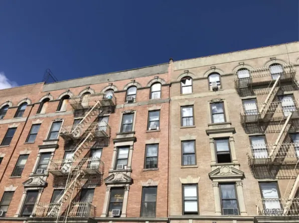 995 Union Avenue image 1 of 5