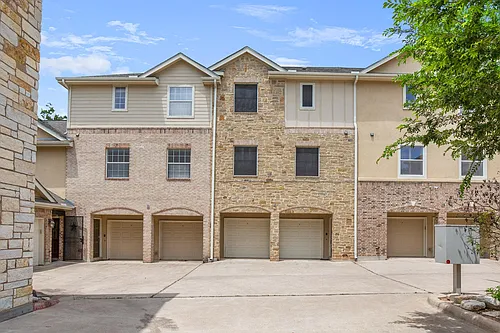 1402 Parker Ln Photo 1