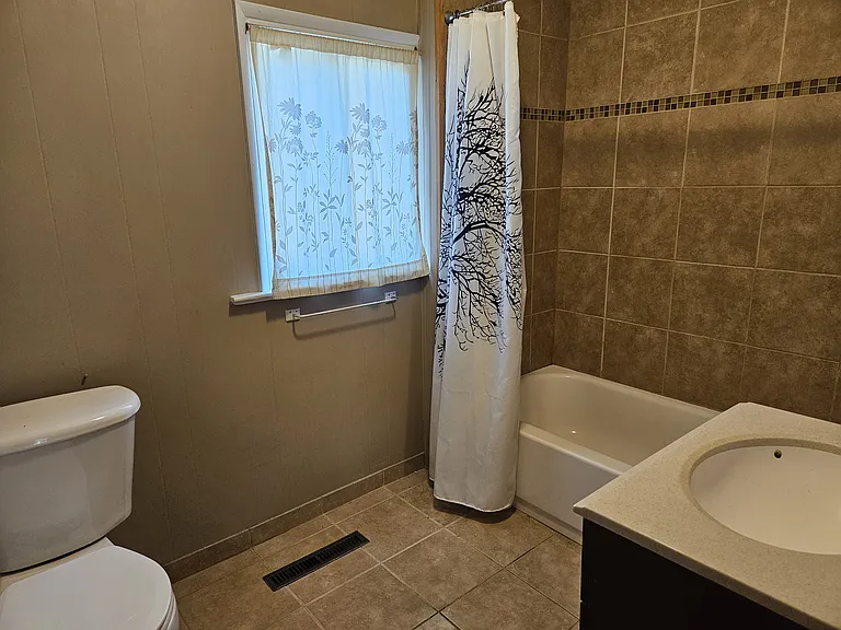 501 N Kittitas St #1 — Photo 9