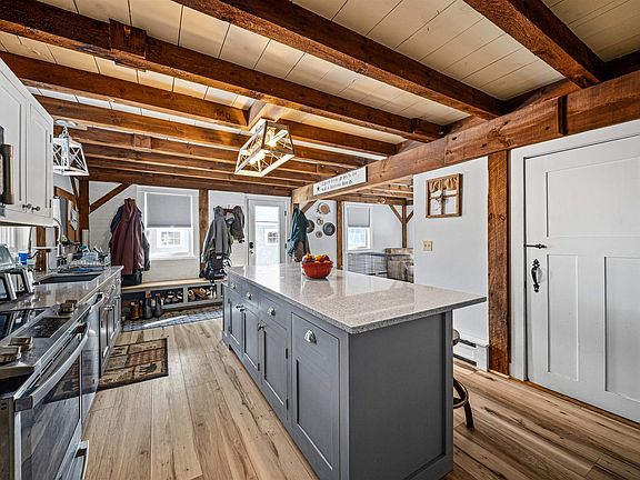 4th image of 12 Loring Drive