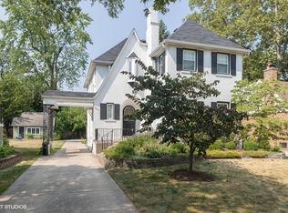 284 Olmsted Rd, Riverside, IL 60546