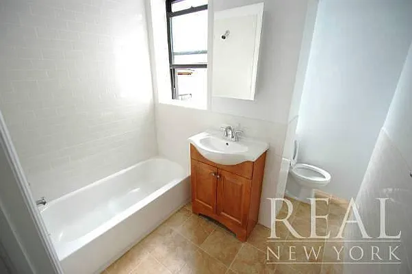Rented by REAL New York | media 33