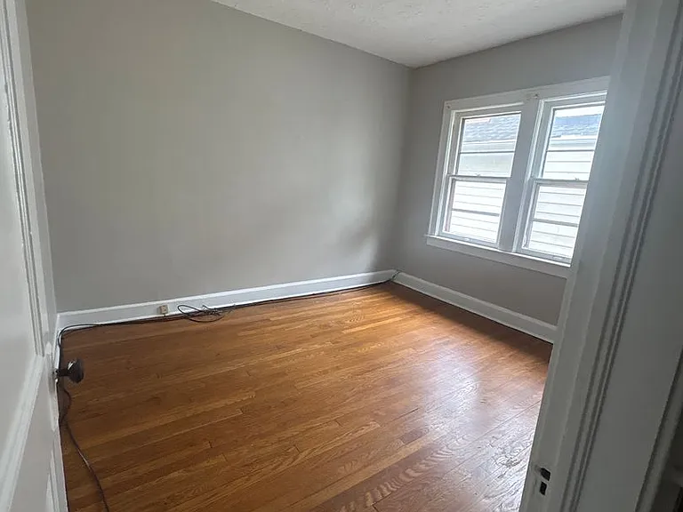 2179 Edgewood Rd — Photo 8