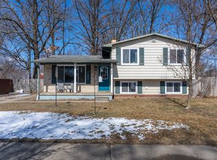 326 Fairfield Ave, Holly, MI