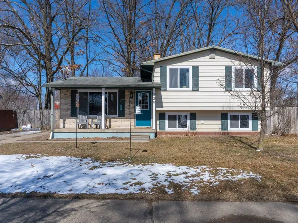 326 Fairfield Ave, Holly, MI 48442