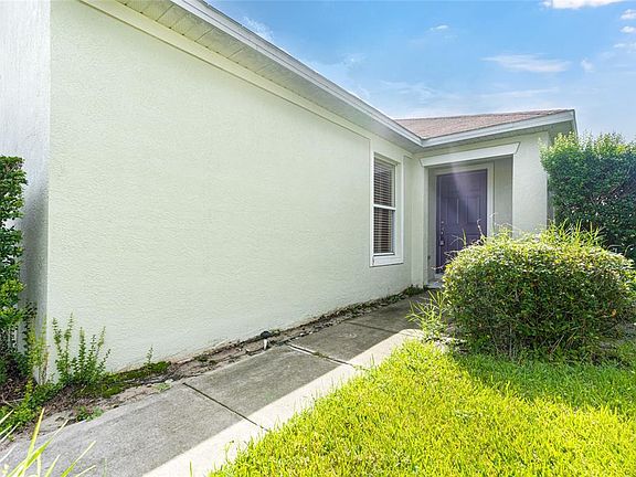 3rd image of 32144 Northridge Dr