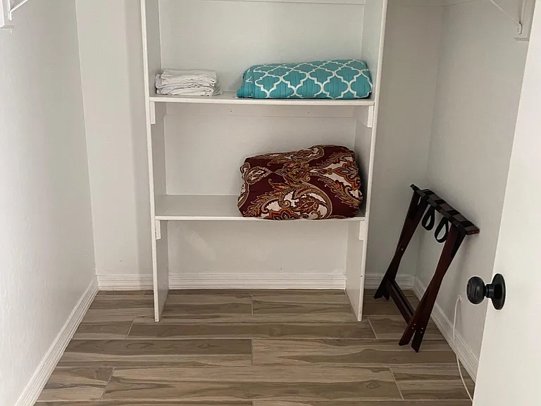 2415 W Greenbriar Dr — Photo 26