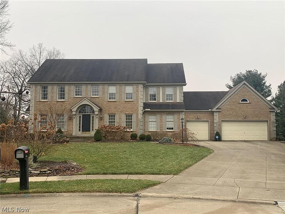1st image of 453 Pheasant Knoll Cir