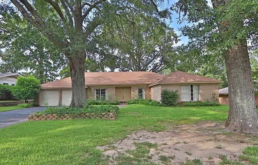 1st image of 1910 Sterling Dr