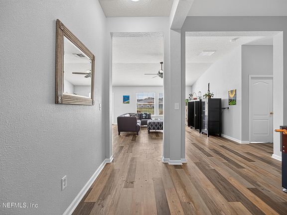 5th image of 2065 CREEKMONT Drive