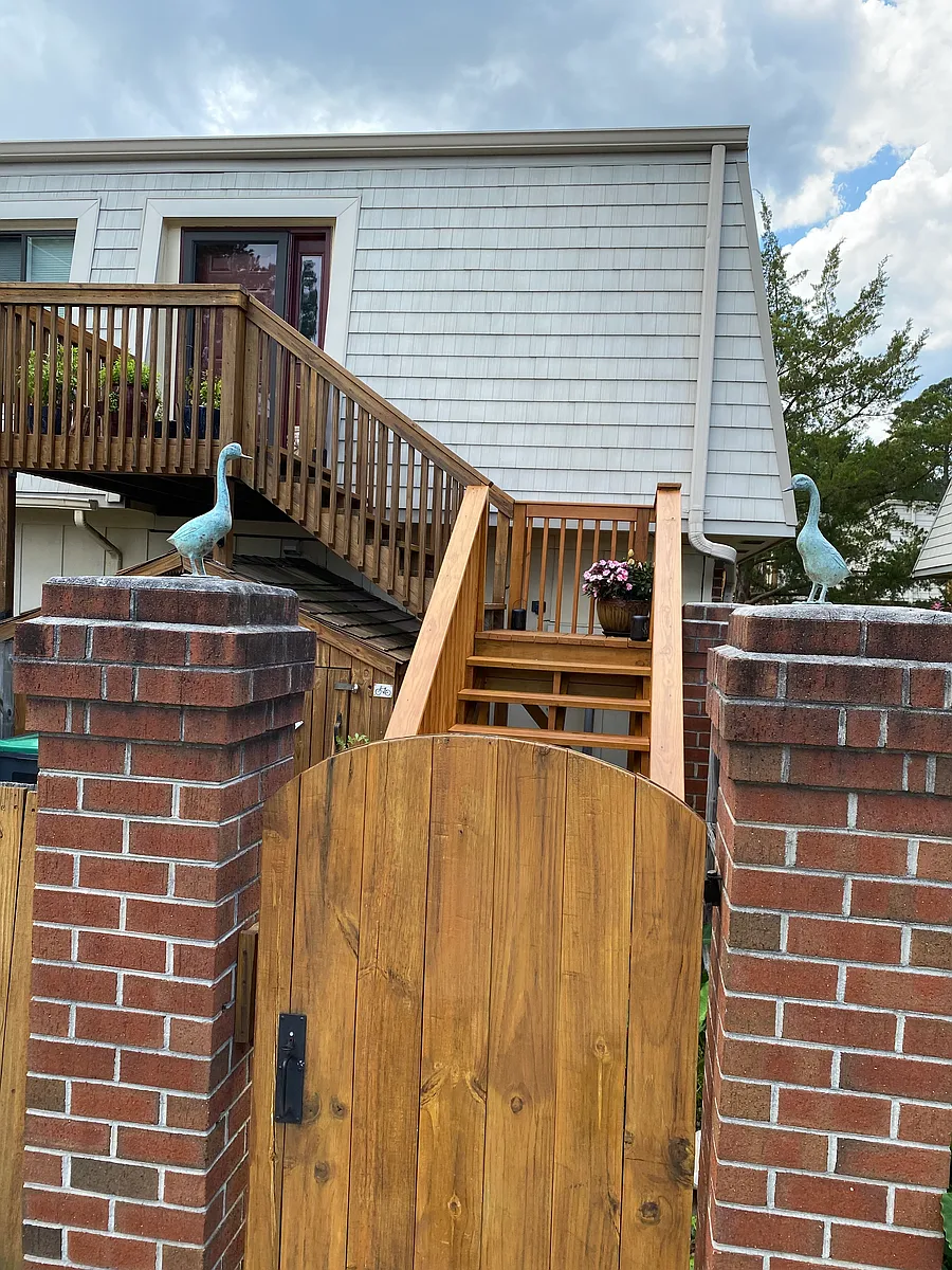 Building Photo - 1161 Lands End Way #2