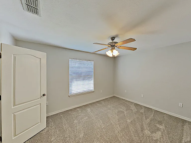 113 Red Maple Ct — Photo 30