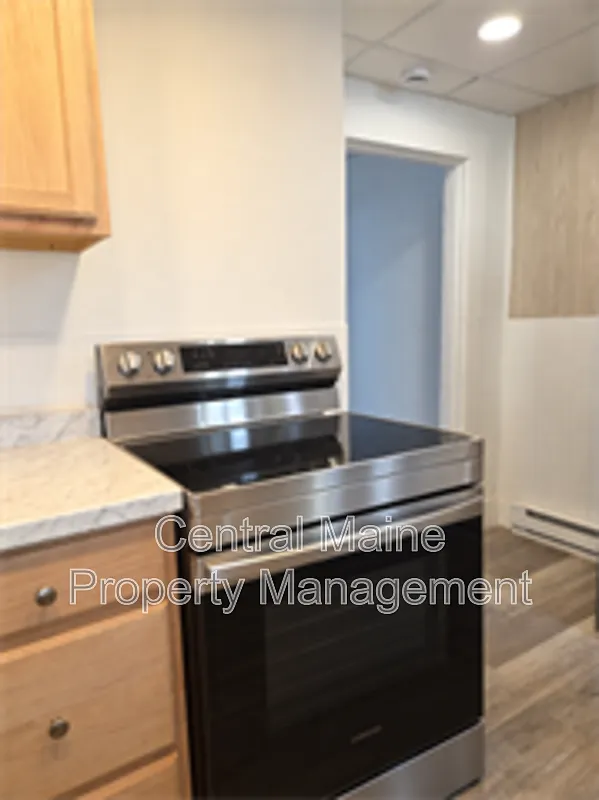 80 Gage St — Photo 3