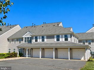 914 Eagles Chase Dr, Lawrence Township, NJ 08648